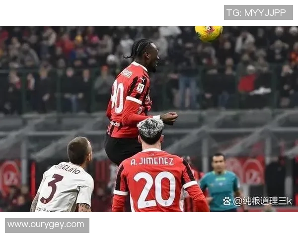 以射门技巧为核心解析提升足球进攻效率的关键因素及训练方法